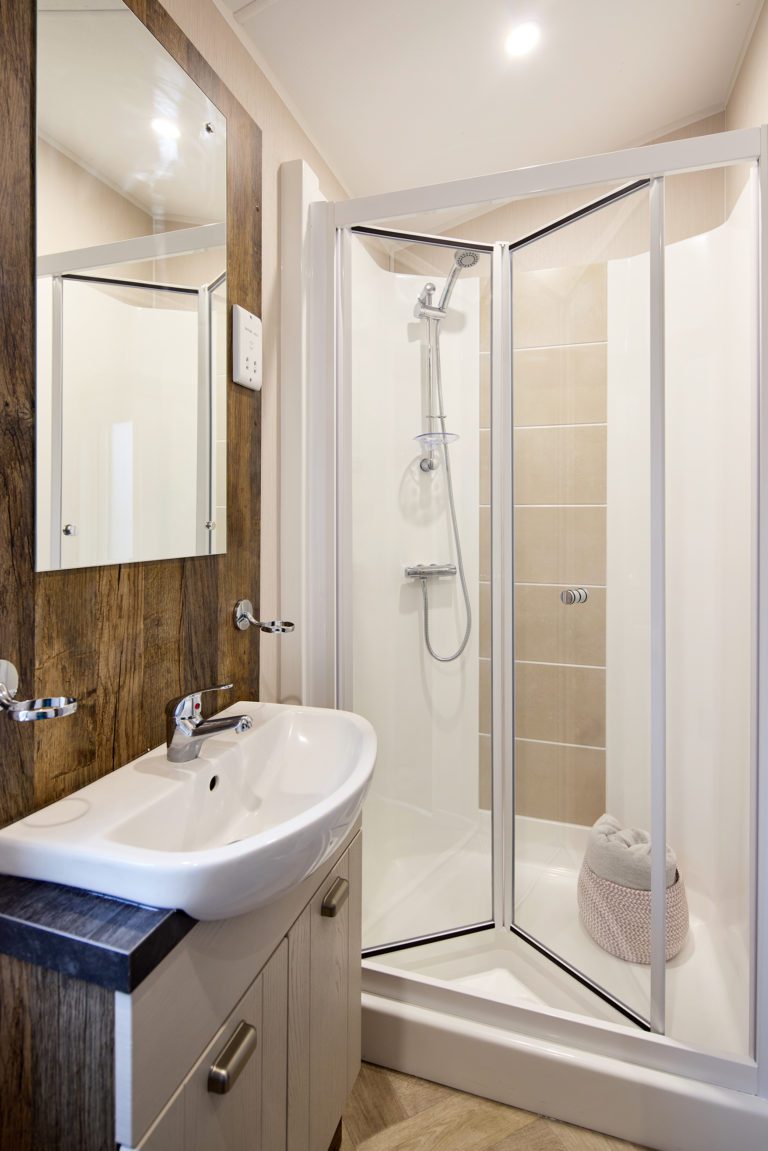 Pix: Shaun Flannery/shaunflanneryphotography.com..COPYRIGHT PICTURE>>SHAUN FLANNERY>01302-570814>>07778315553>>..31st March 2023..Willerby Ltd.Sheraton Elite Lodge
Willerby Holiday Homes, WHH