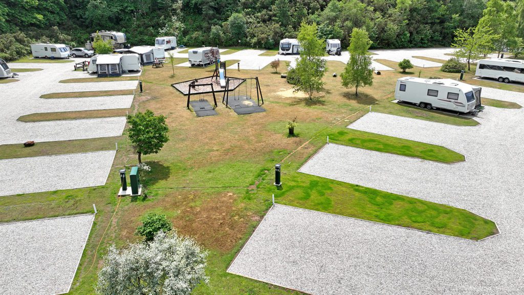 caravan_spot_for_rent_kent_gate_house_wood_country_park_seller_leisure