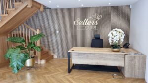 reception_office_thriftwood_seller_leisure